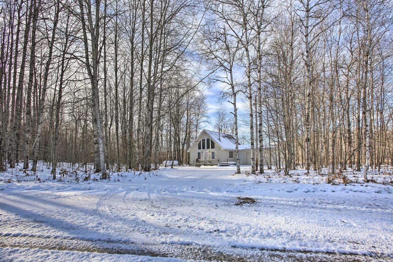 Lakes Of The North Home On Snowmobile And Atv Trail! Mancelona Екстериор снимка