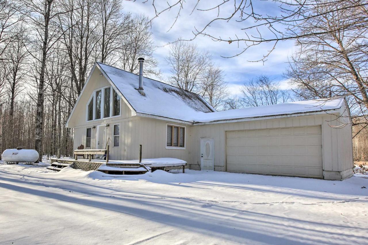 Lakes Of The North Home On Snowmobile And Atv Trail! Mancelona Екстериор снимка